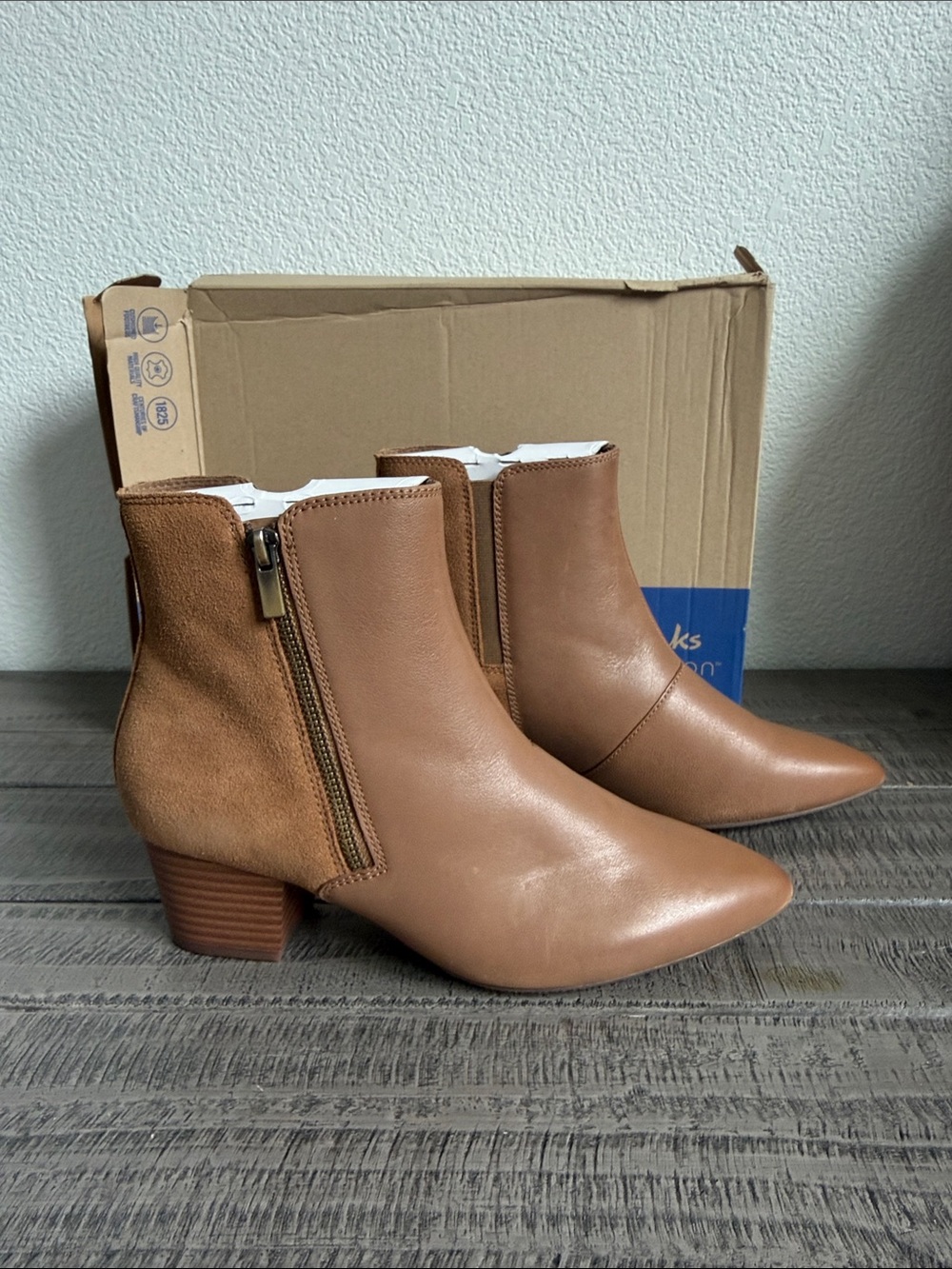 Clarks Women's Collection Ellanie Vibe Boots NIB